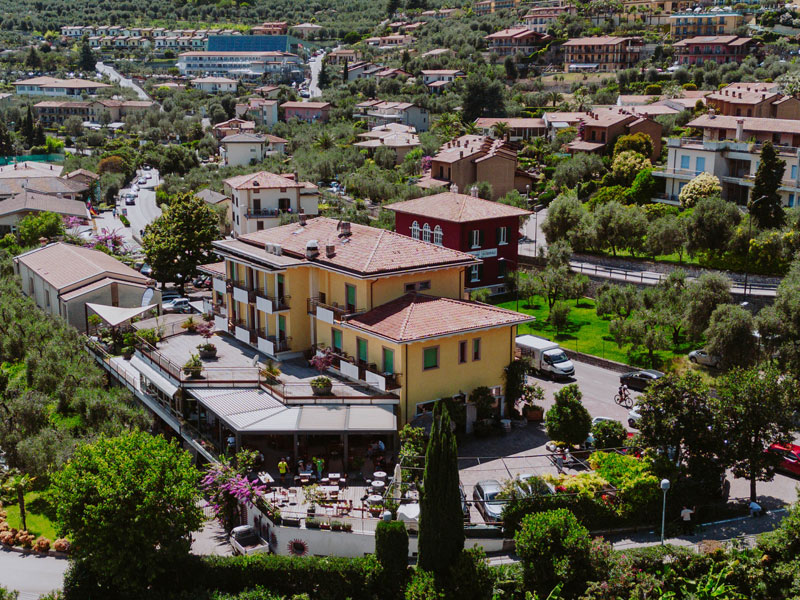 Hotel 3 Stelle a Limone sul Garda con Piscina e Vista Lago nel centro di Limone sul Garda