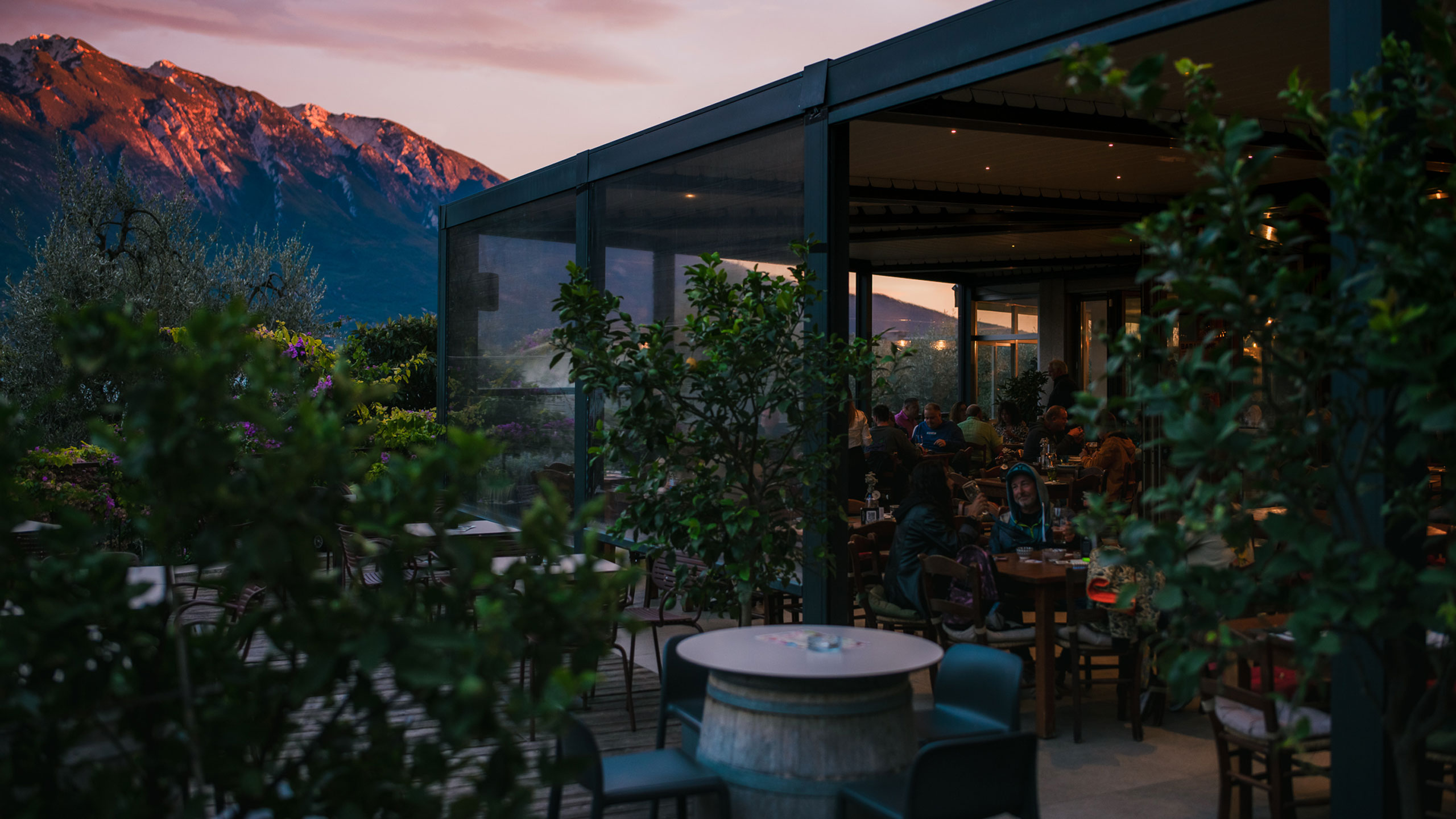 Hotel 3 Stelle a Limone sul Garda con Piscina e Vista Lago nel centro di Limone sul Garda