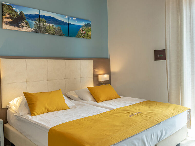 Hotel 3 Stelle a Limone sul Garda con Piscina e Vista Lago nel centro di Limone sul Garda