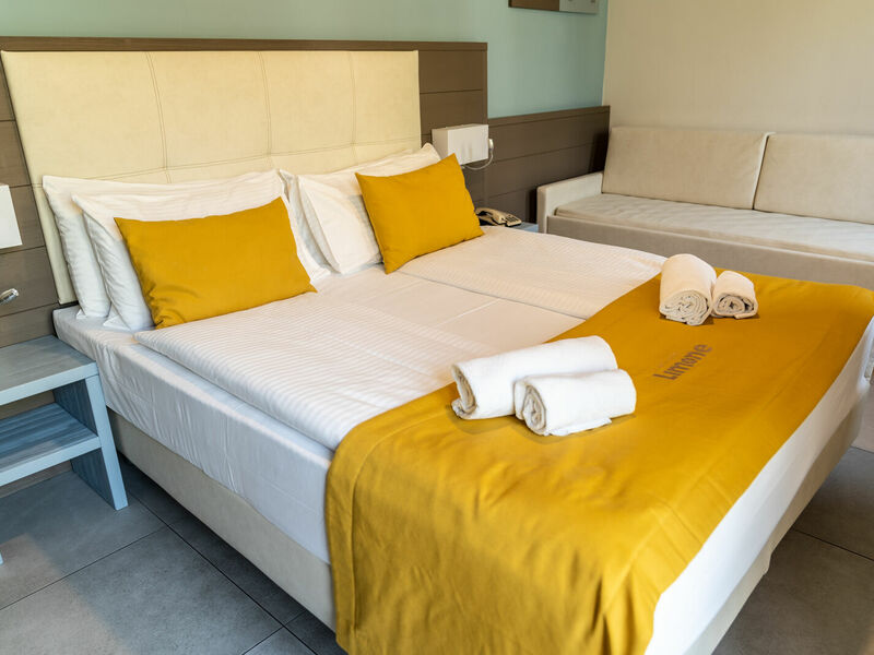 Hotel 3 Stelle a Limone sul Garda con Piscina e Vista Lago nel centro di Limone sul Garda