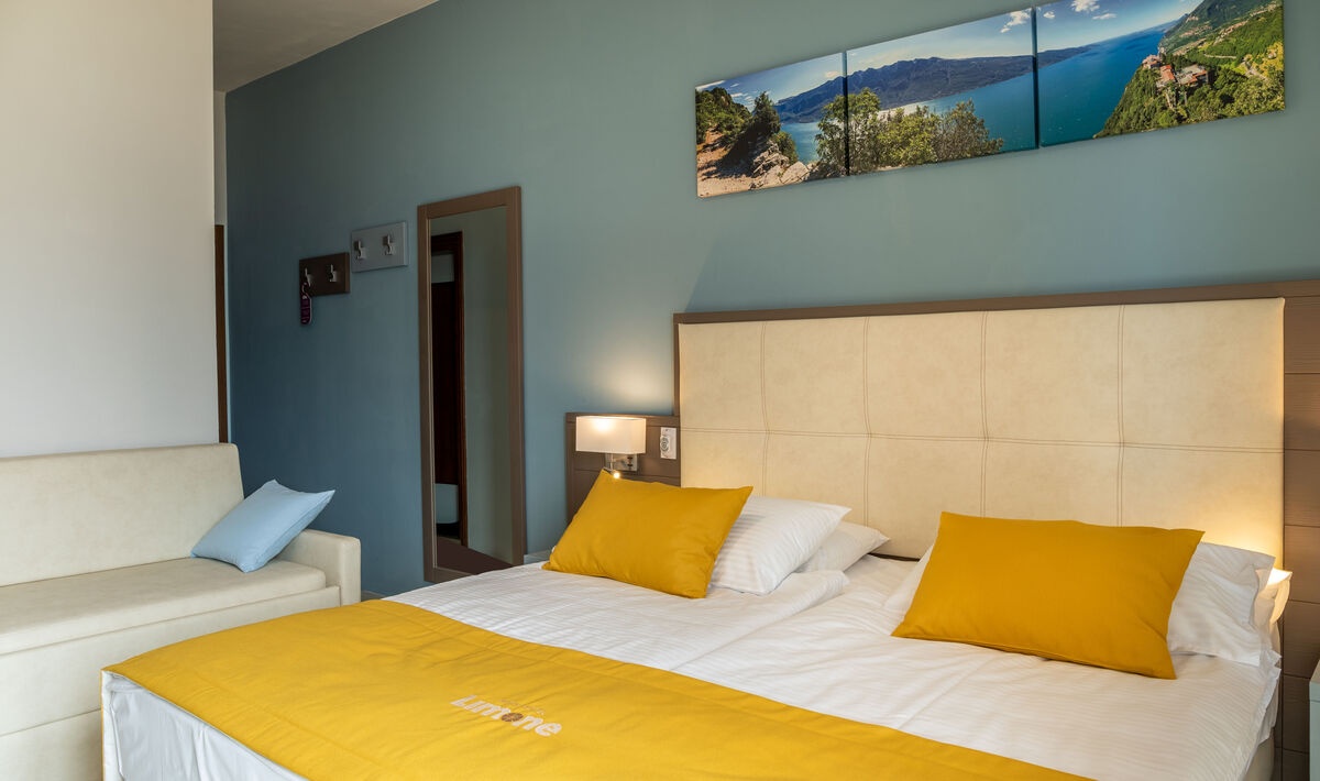 Camera Comfort con vista Lago - Terrazza con vista sul Lago di Garda